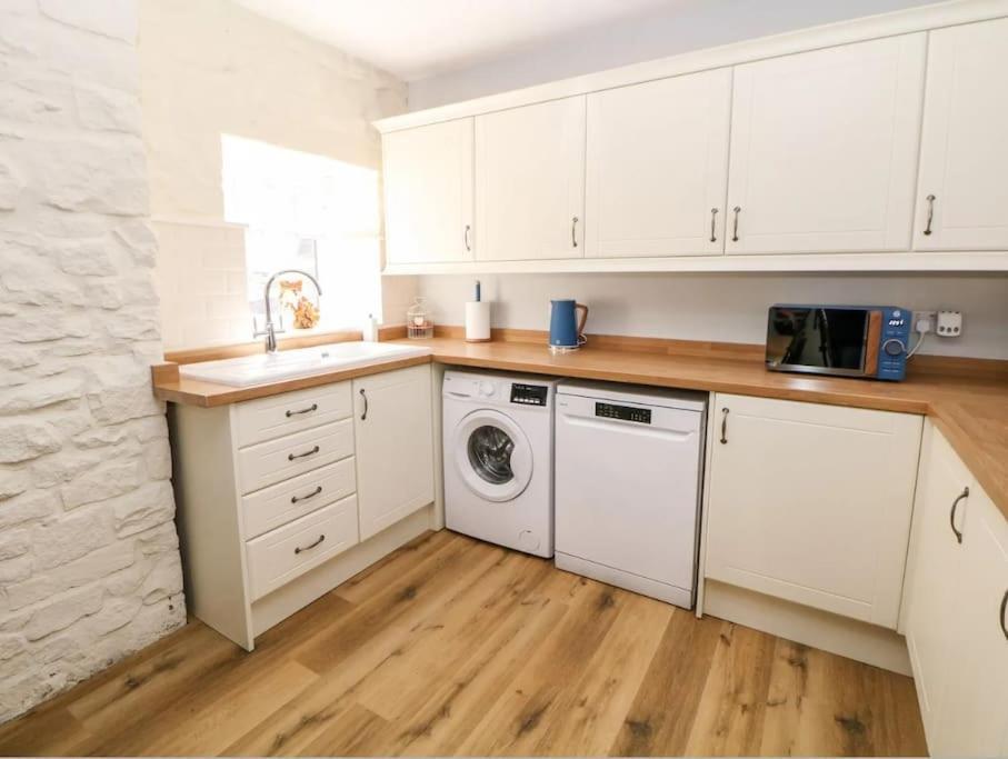Babbling Brook Cottage Stony Middleton Εξωτερικό φωτογραφία